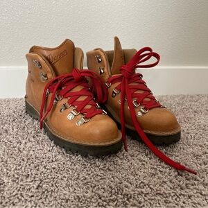 Danner Women’s Hiking Boots - Size 8.5